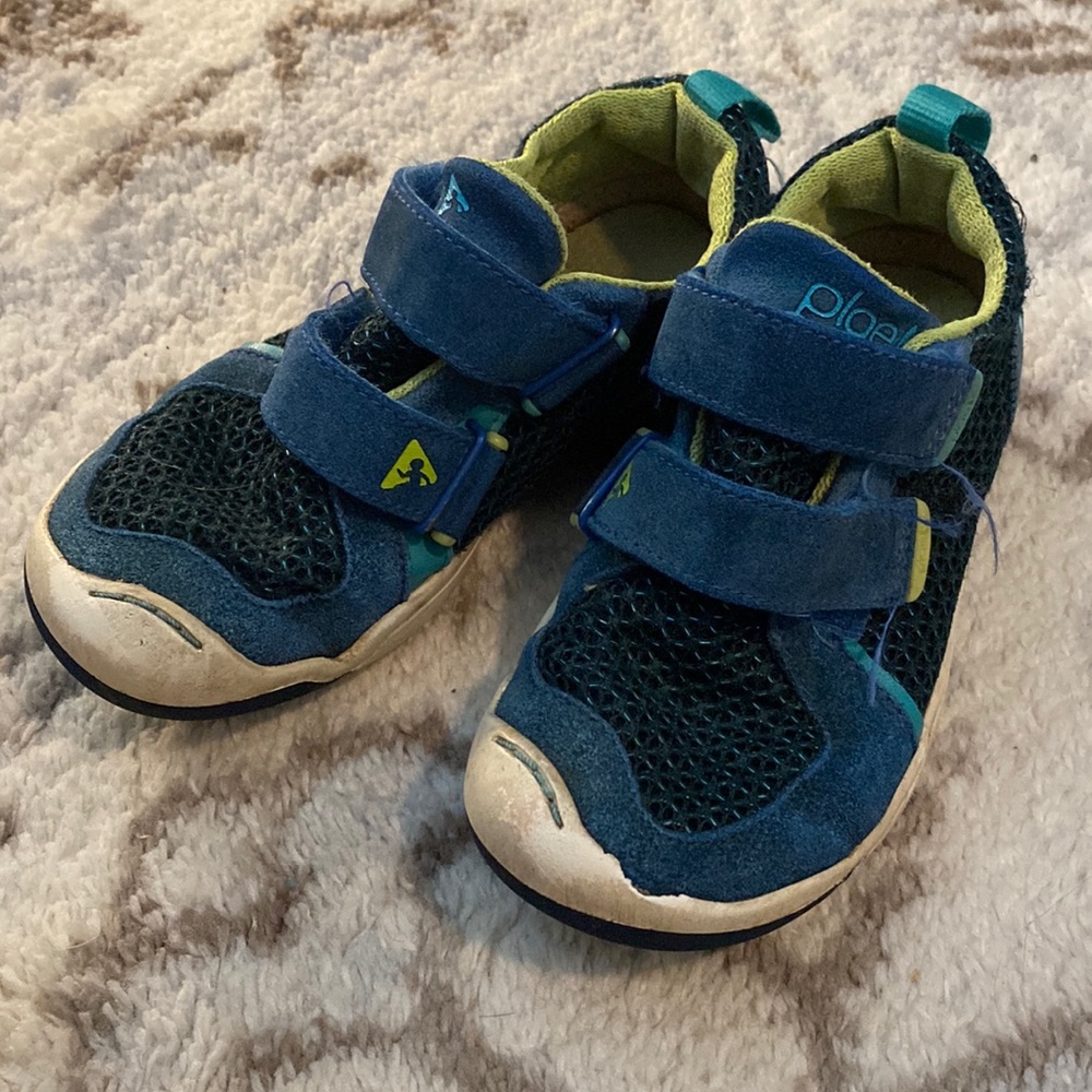 Plae Shoes